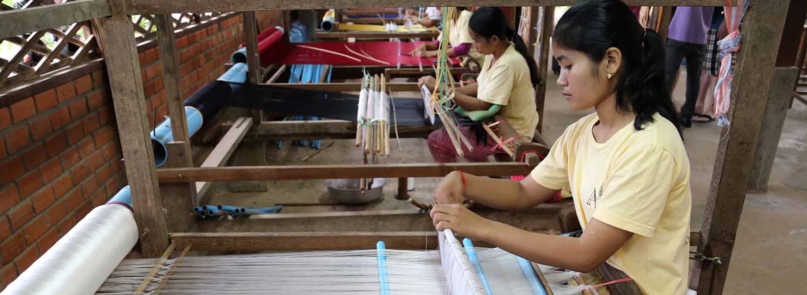 Découvrir l’artisanat khmer à la ferme de soie