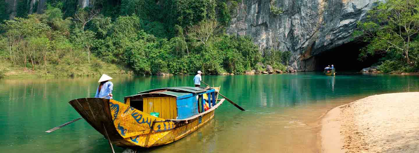  Faire une excursion en sampan sur la rivière Son et visiter la grotte de Phong Nha